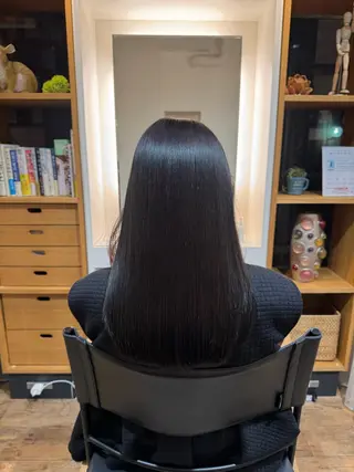 セミロング afloatkobe所属・美髪/髪質改善 川口凌弥のヘアスタイル