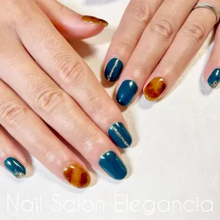 カラー ネイル Elegancia. Hiromiのネイルデザイン