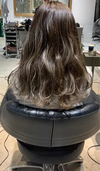 ロング カラー パーマ 🌈艶髪/髪質改善 新宿itouのヘアスタイル