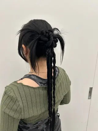 ロング ヘアアレンジ Kurumi リトル渋谷のヘアスタイル