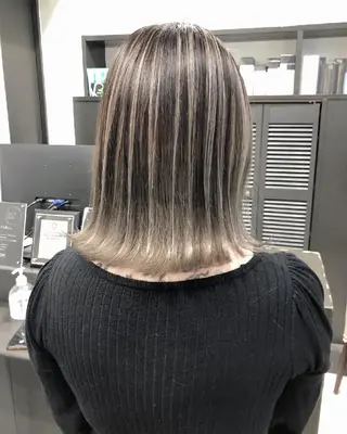 ショート カラー ヘアアレンジ 透明感/レイヤー 🇰🇷tomonaのヘアスタイル