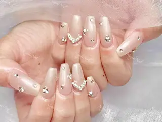 ネイル 🦋 Queenieのネイルデザイン