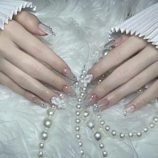 ネイル RAFFINE 月🦋🩵のネイルデザイン