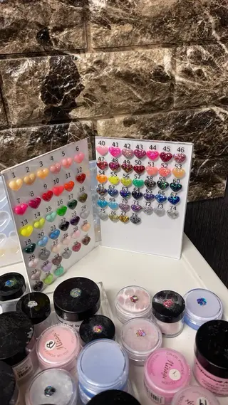 ネイル M.JEWELRY tomomiのネイルデザイン