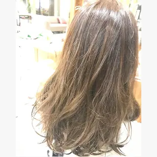 ミディアム カラー 白髪ぼかしハイライト 柳川拓哉のヘアスタイル