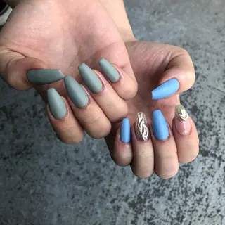 ネイル crestnail所属・小林 束紗のネイルデザイン