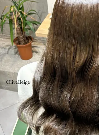 ロング カラー Romi / amie千葉のヘアスタイル