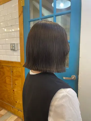 ミディアム KANA/ボブ/ インナーカラー/艶髪のヘアスタイル