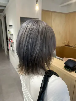 ショート カラー fleurir/ ハイトーン山本希来莉のヘアスタイル