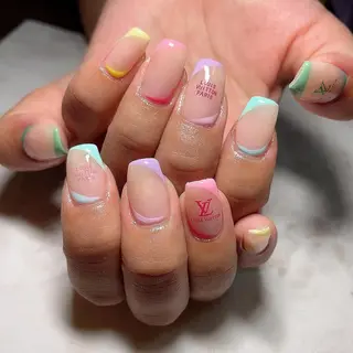 ミディアム 知花 梨花のネイルデザイン