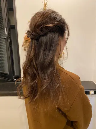 ロング カラー ヘアアレンジ 髪質改善period.所属・いしかわまい🎀 髪質改善特価サロンのヘアスタイル