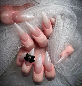 ネイル She   Nail所属・ISA_ BELLAのネイルデザイン