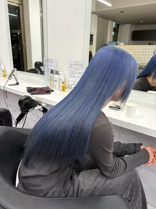 カラー ベージュ／ブラウン/ ナチュラルレイヤーのヘアスタイル