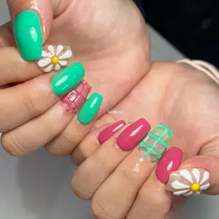 ミディアム ネイル richeri beautyのネイルデザイン