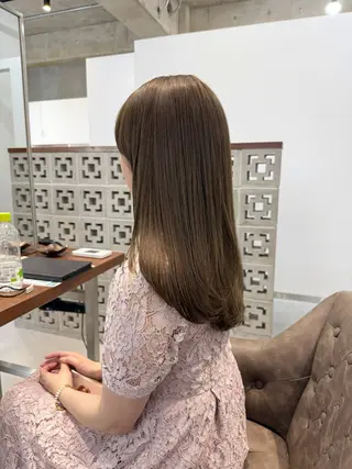 セミロング カラー カイリ /レイヤーカットのヘアスタイル