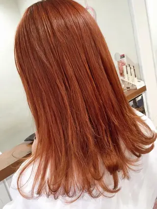 セミロング カラー 塩崎 明菜のヘアスタイル