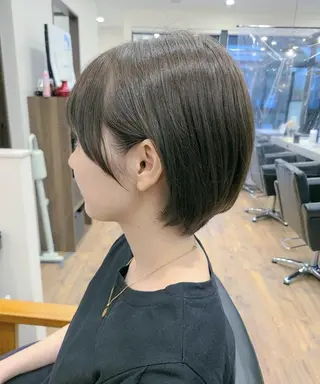 ショート カラー 関口 友菜のヘアスタイル