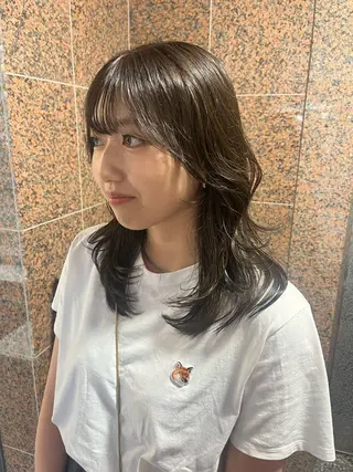 セミロング カラー channel所属・Natsumi ❤︎のヘアスタイル