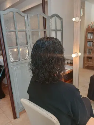 ミディアム DiMPlE  【ディンプル】 越谷/越谷駅前所属・ショート/似合わせ みやじまのヘアスタイル