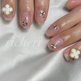 ミディアム ネイル richeri beautyのネイルデザイン
