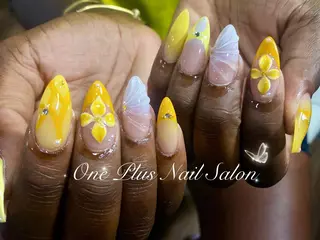 ネイル One Plus キキのネイルデザイン