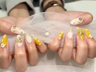 ネイル ＿WHITE+南海難波店所属・_WHITE+ 南海難波店のネイルデザイン