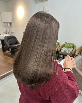 ロング カラー カイリ /レイヤーカットのヘアスタイル