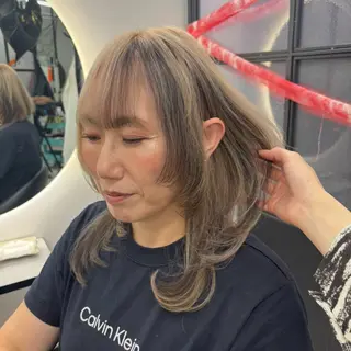 セミロング カラー Ren. 🦋デザインカラーのヘアスタイル