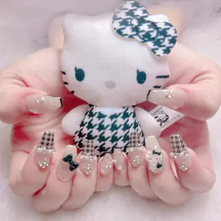 ネイル Mari 🎀六月移転のネイルデザイン