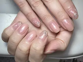ネイル エリアネイルサロン所属・つ きのネイルデザイン