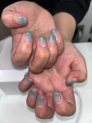 ネイル ネイルサロンエーナイン福住店所属・吉田 采未のネイルデザイン