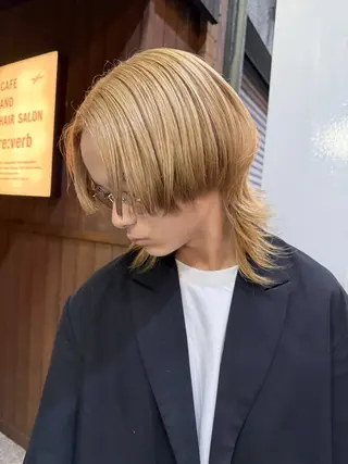 ミディアム ヒナ子🦋 ブリーチカラーのヘアスタイル