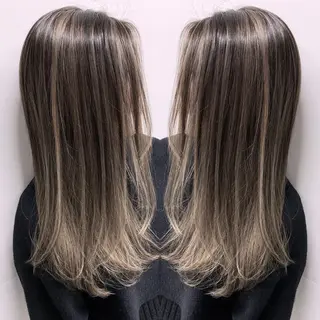 ロング カラー ヘアアレンジ 【公式】amble luxe池袋東口🩷のヘアスタイル