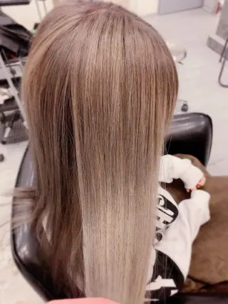 ロング カラー ケアブリーチ&シール エクステの店和田翔莉のヘアスタイル