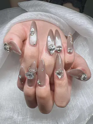 ネイル Lee Nailsのネイルデザイン