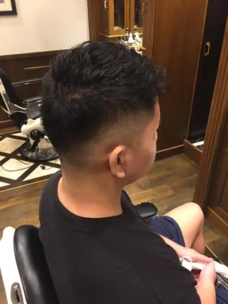 ショート ヒロ銀座ヘアーサロン 五反田店所属・寺嶋 涼のヘアスタイル