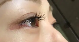 マツエク・マツパ ~RADnoel~ KARENのヘアスタイル