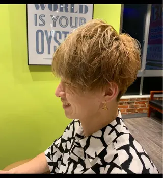 カラー パーマ メンズ レイヤーカット/髪質 改善/矯正🤍吉田のヘアスタイル