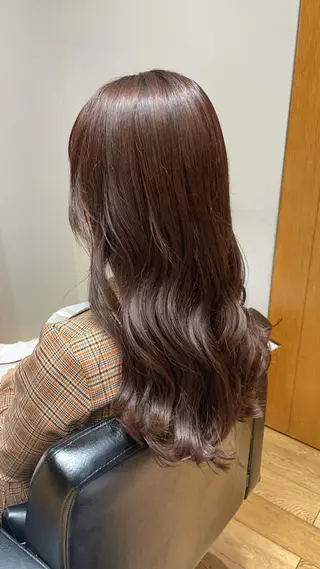 ミディアム 大橋 芽衣のヘアスタイル