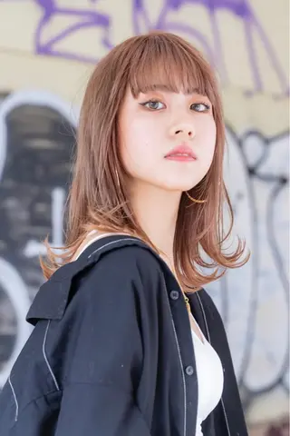 ミディアム MUSASHI ブリーチカラー◎のヘアスタイル