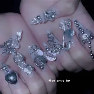 ネイル NOLIMIT.OSAKA所属・NOLIMIT Jr Nailistのネイルデザイン