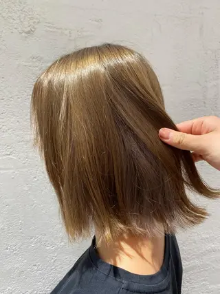 ショート カラー ベージュ/アレンジ /横浜/杉本千夏のヘアスタイル