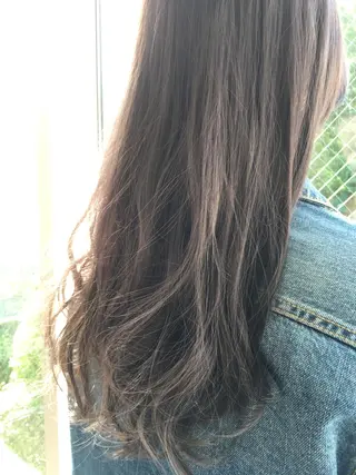 セミロング カラー 白髪ぼかしハイライト 柳川拓哉のヘアスタイル