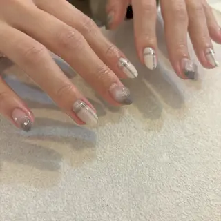 ミディアム nanami 🐣のネイルデザイン