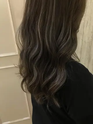 ロング カラー regalo MAKOのヘアスタイル