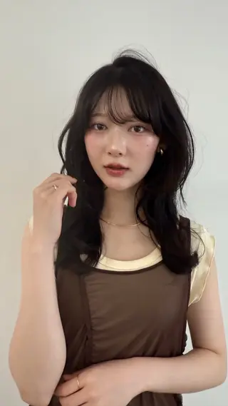 ミディアム カラー ✨艶感カラー💫 髪質改善🫧のヘアスタイル