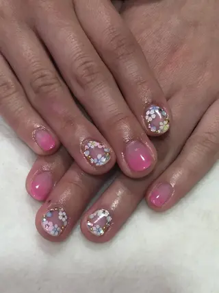 ネイル Sympa 𝓜iwako🐰ᩚのネイルデザイン