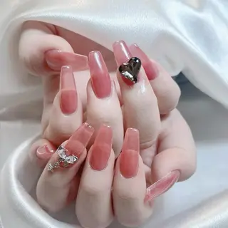 ネイル RAFFINE haru🦋🩵のネイルデザイン