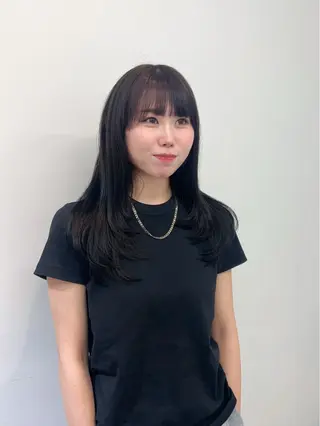 セミロング ハイトーン/くすみ カラー seina★のヘアスタイル