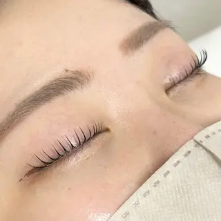 マツエク・マツパ UKA aura 新宿西口店のマツエク・マツパデザイン